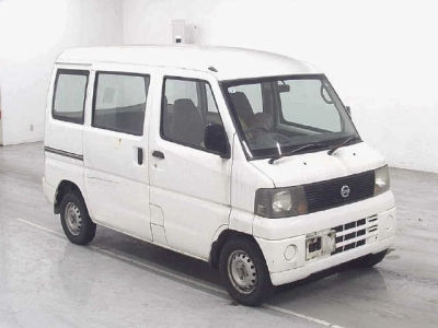 NISSAN CLIPPER VAN