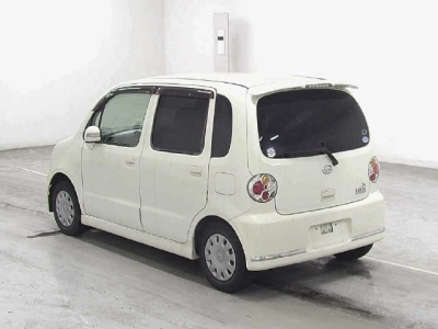 DAIHATSU MOVE LATTE