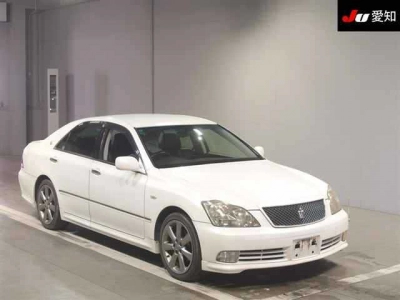 TOYOTA CROWN ATHLETE