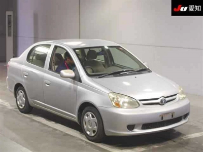 TOYOTA PLATZ