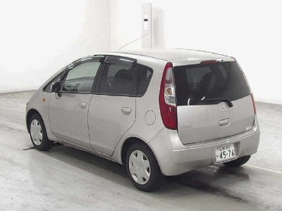 MITSUBISHI COLT