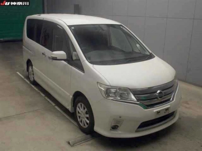 NISSAN SERENA