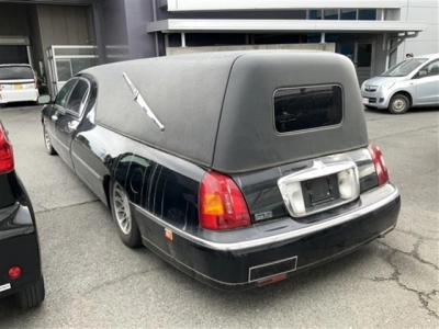 LINCOLN TOWN CAR
