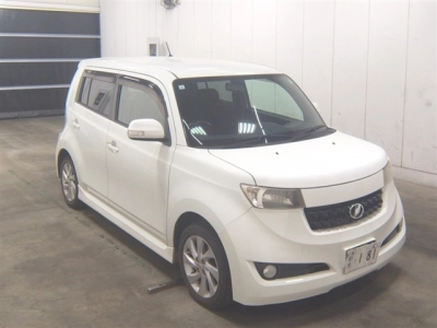 TOYOTA BB