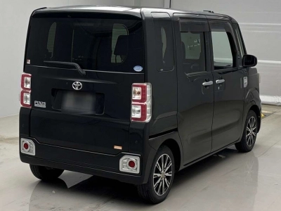 TOYOTA PIXIS MEGA
