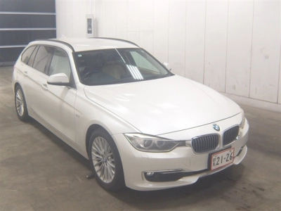 BMW 3 SERIES