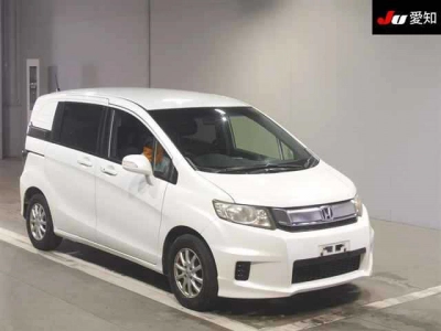 HONDA FREED SPIKE