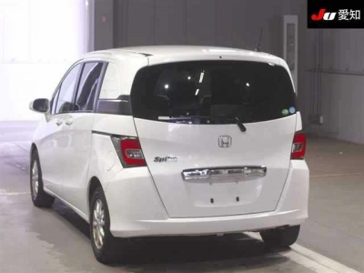 HONDA FREED SPIKE