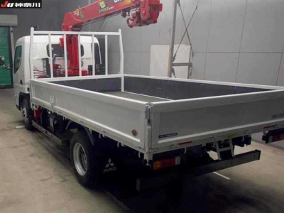 MITSUBISHI CANTER