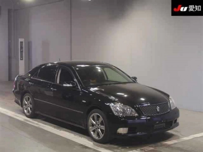 TOYOTA CROWN ATHLETE