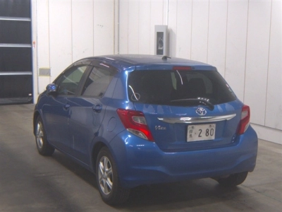 TOYOTA VITZ