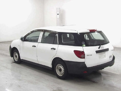 MAZDA FAMILIA VAN