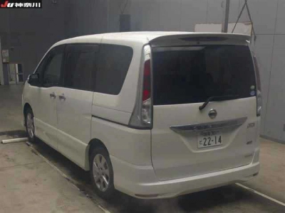 NISSAN SERENA