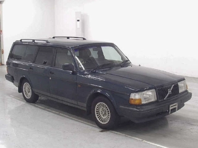 VOLVO 240