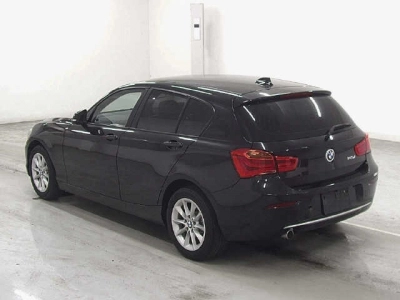 BMW 1 SERIES