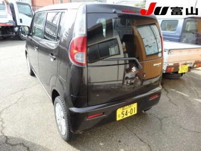 SUZUKI MRWAGON