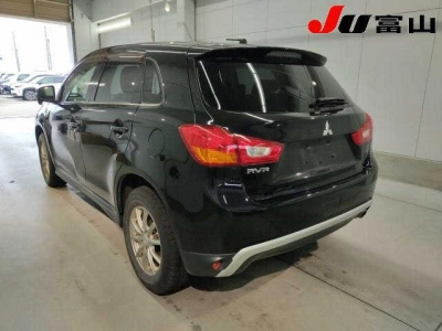 MITSUBISHI RVR