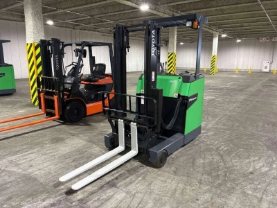 TOYOTA  FORKLIFT 