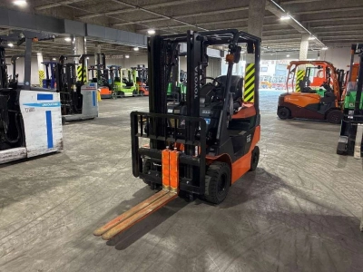 TOYOTA  FORKLIFT 