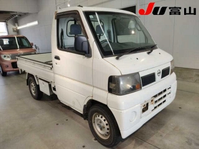 NISSAN CLIPPER TRUCK