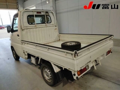 NISSAN CLIPPER TRUCK