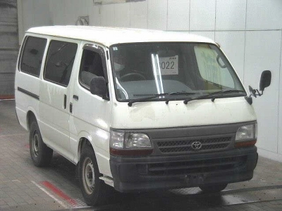 TOYOTA HIACE VAN