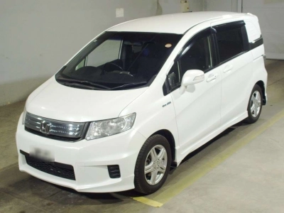 HONDA FREED SPIKE HYBRID