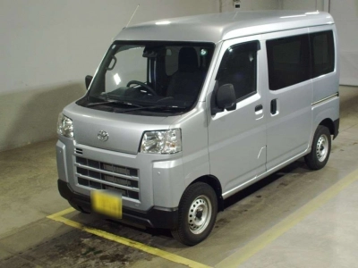 TOYOTA PIXIS VAN