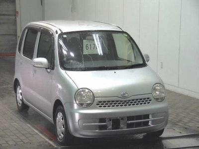 DAIHATSU MOVE LATTE