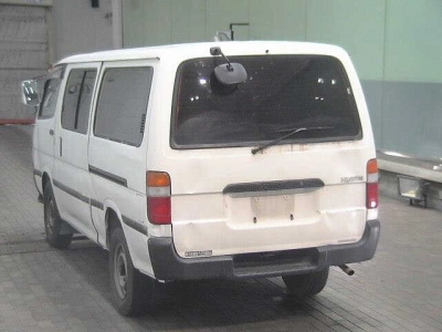 TOYOTA HIACE VAN