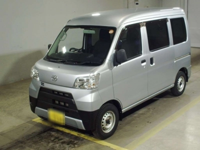 TOYOTA PIXIS VAN