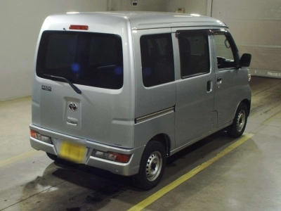 TOYOTA PIXIS VAN