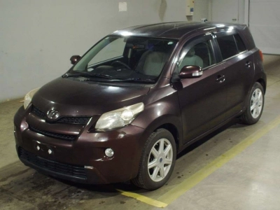 TOYOTA IST