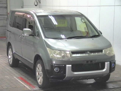 MITSUBISHI DELICA D:5