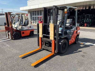 TOYOTA  FORKLIFT 