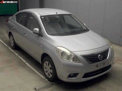 NISSAN TIIDA LATIO