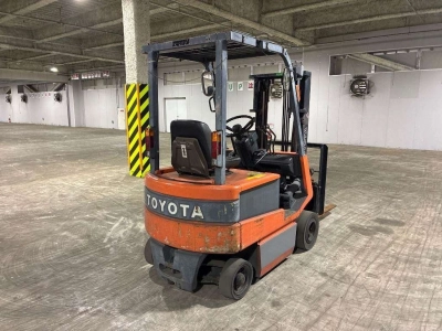 TOYOTA  FORKLIFT 