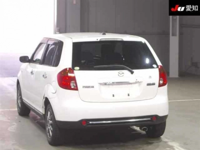 MAZDA VERISA