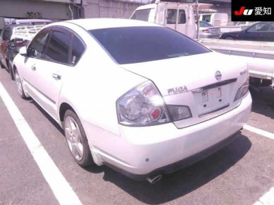 NISSAN FUGA