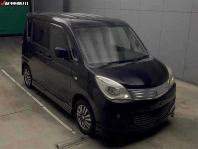 MITSUBISHI DELICA D:2