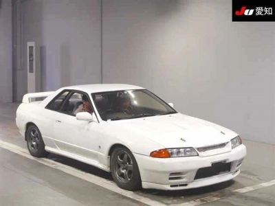 NISSAN SKYLINE