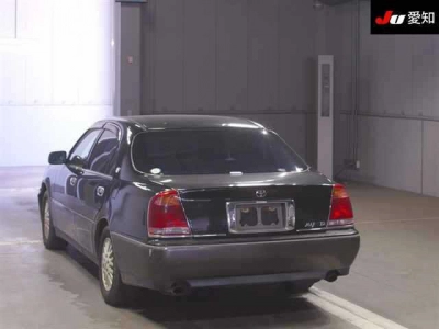 TOYOTA CROWN MAJESTA