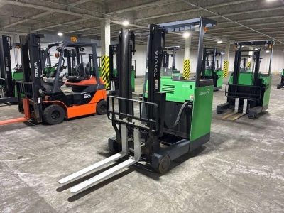 TOYOTA  FORKLIFT 