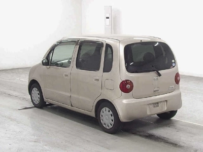 DAIHATSU MOVE LATTE