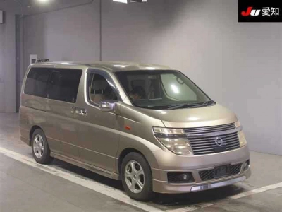 NISSAN ELGRAND