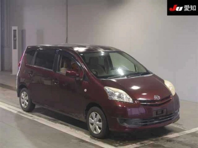 DAIHATSU BOON LUMINAS