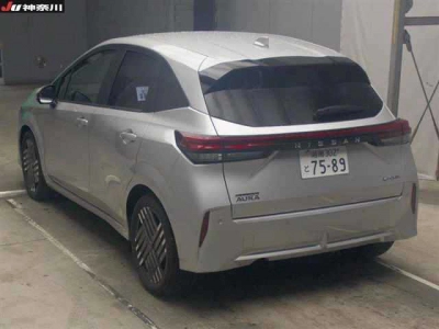 NISSAN AURA