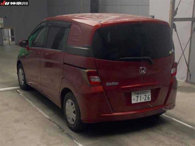 HONDA FREED SPIKE
