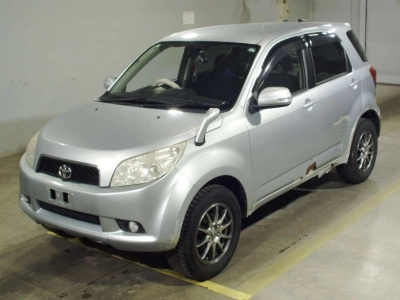 TOYOTA RUSH