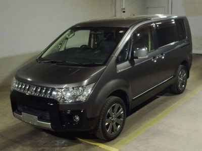 MITSUBISHI DELICA D:5